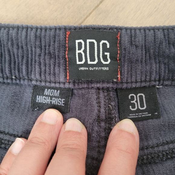 BDG Urban Outfitters navy blue mom high rise corduroy pants size 30 - Picture 7 of 9